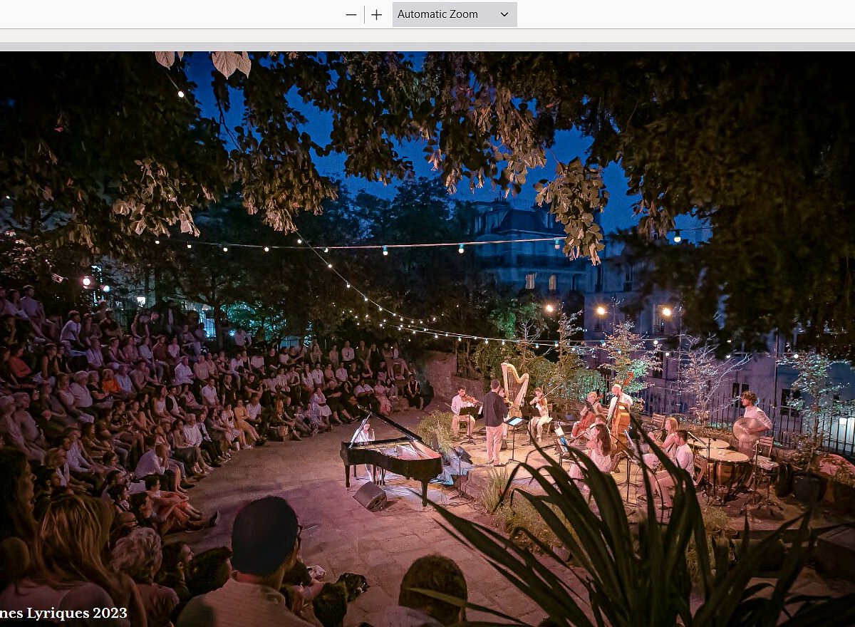 Soloists and orchestra performing at Les Arènes Lyriques, rue Chappe Paris 18th arrondissement